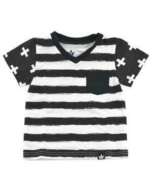 So stylish! So hip! This V-neck matching bodysuit and Tee is the perfect set for your budding fashion stars. We love matching brothers, cousins and besties! This is perfect for the upcoming nice weather and great for vacation getaways.